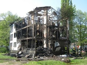 leskovac, izgorela zgrada