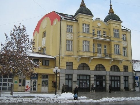 Leskovac, kulturni centar, zima