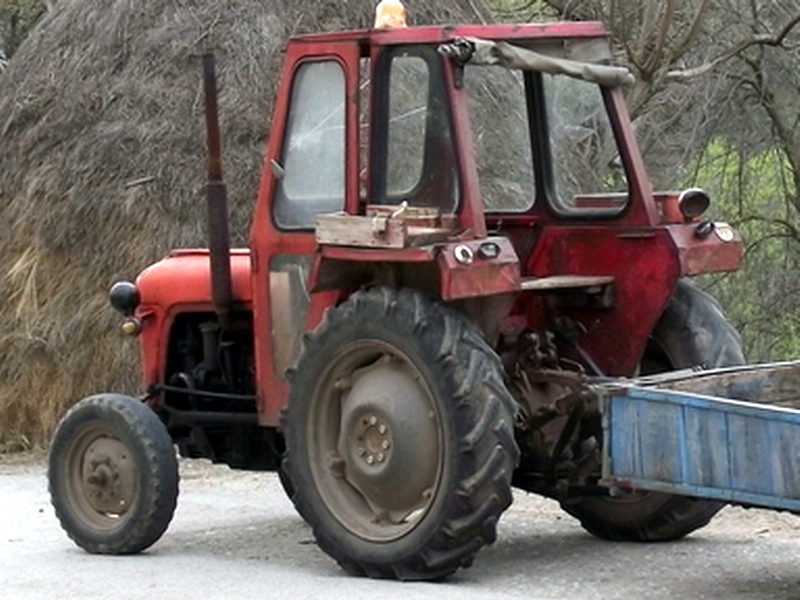 Traktor ILUSTRACIJA Kosta