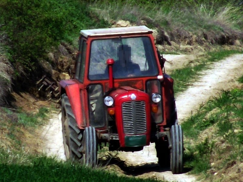 foto Aleksandar Kostic JUZNE VESTI Ilustracija traktor