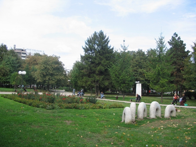 Park u centru Leskovca mala