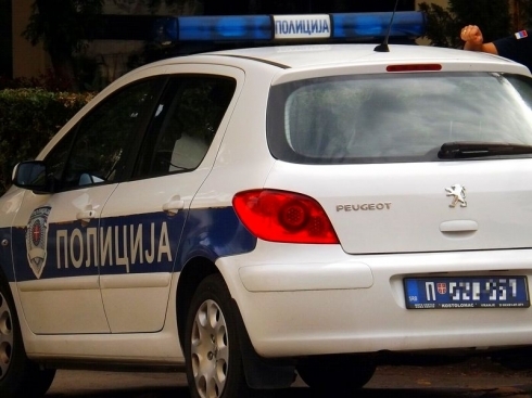 490x370-Kosta-POLICIJA-2-Ilustracija.jpg