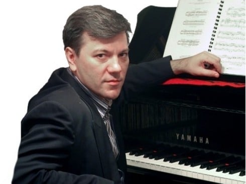 Pijanista-Aleksandar-Serdar.jpg