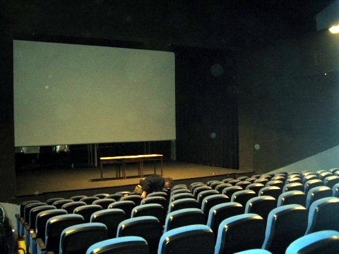 490x370-bioskop3.jpg