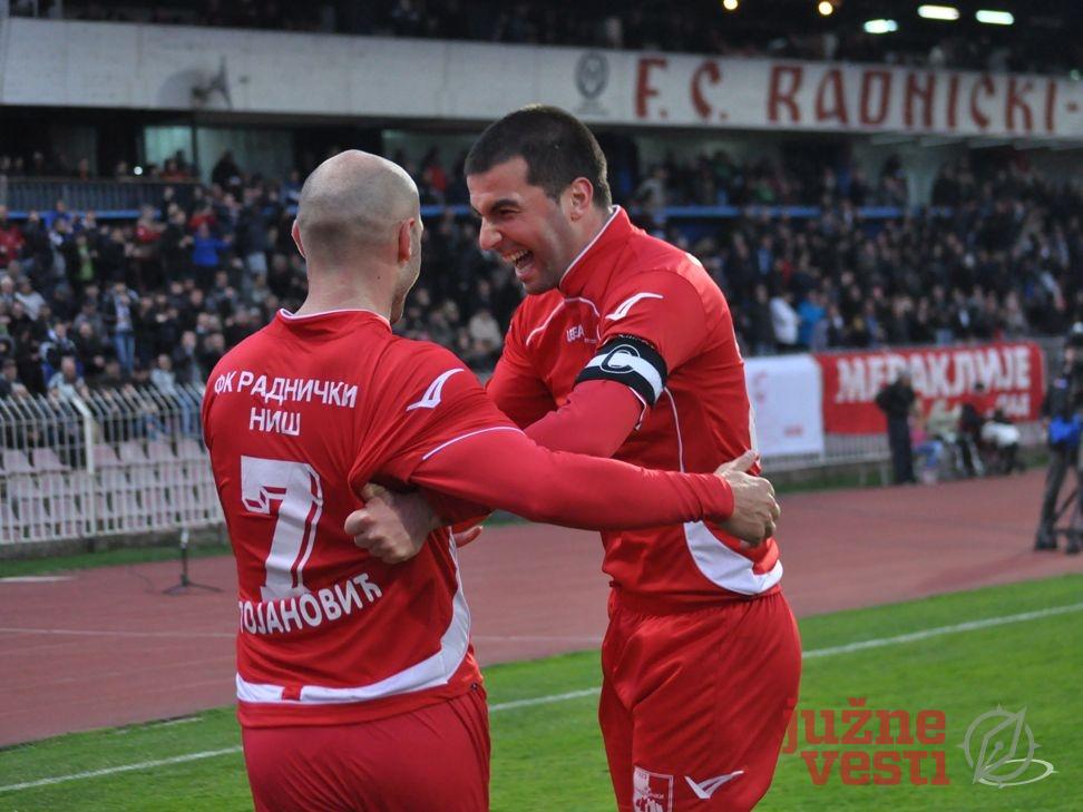 Čukarički odigrao nerešeno protiv Radničkog, Voždovac pobedio Novi Pazar, Sport