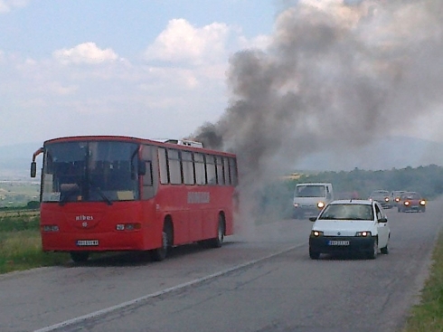 izgoreo autobus