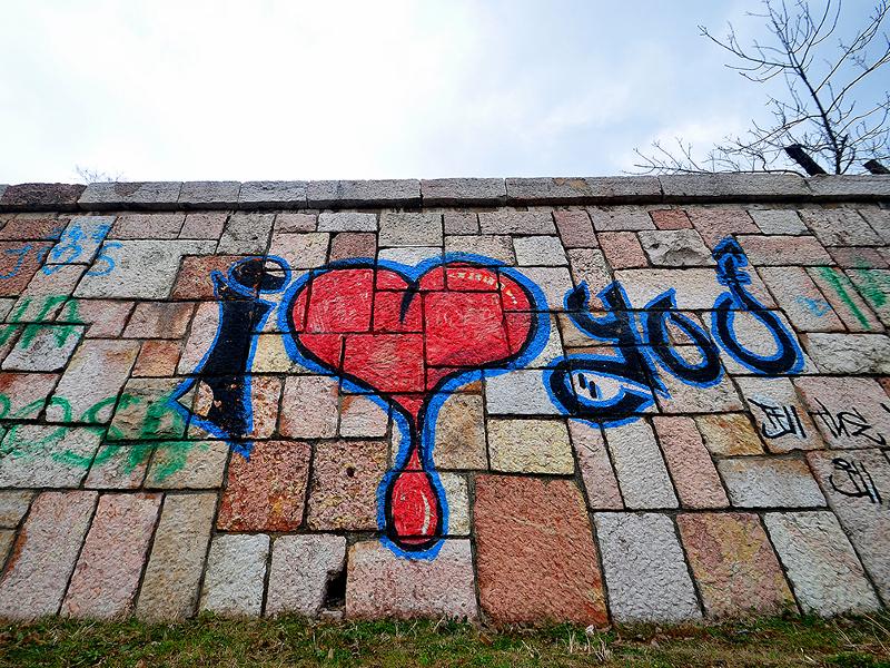 Grafiti na zidu ljubavni GRAFITI