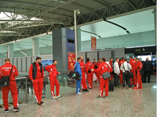 Fudbaleri Radničkog na aerodromu u Kini