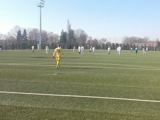 Radnik u 93. minutu primio gol i porazom od lidera završio 2022. godinu :  Sport : Južne vesti