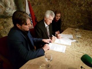 2 Potpisivanje koalicionog sporazuma u Presevu