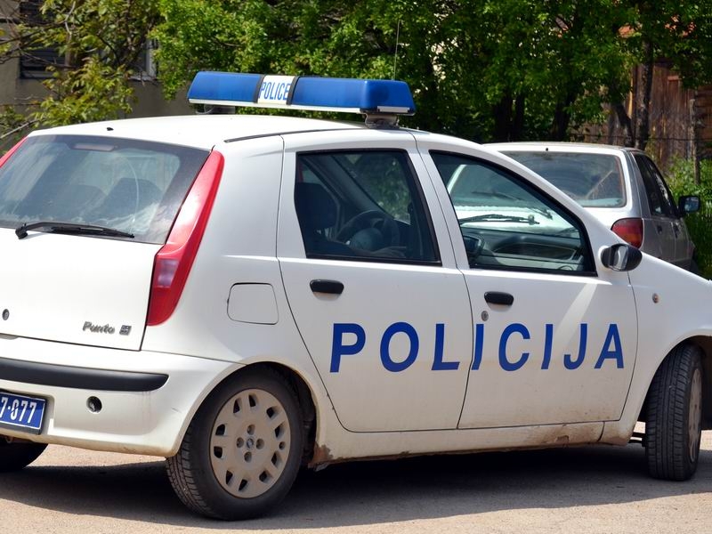 Policija-Ilustracija-Kosta.JPG