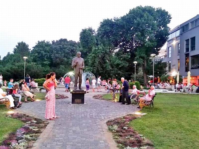 spomenik-Tomi-Zdravkovicu-Leskovac-foto-d.m..jpg