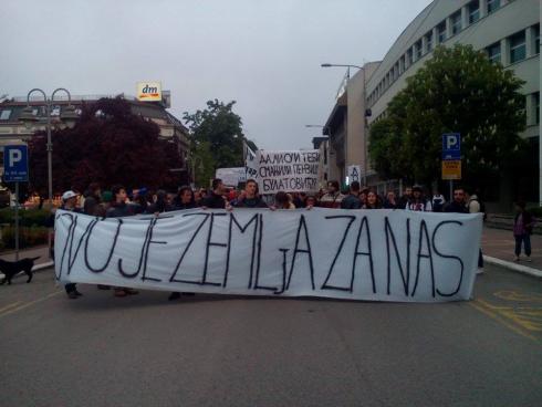 Demonstranti u Nišu