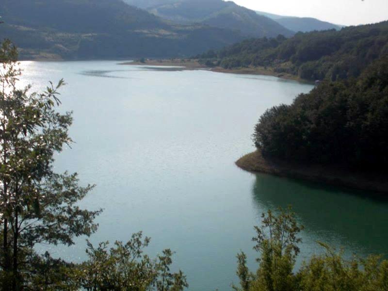 Zavojsko jezero