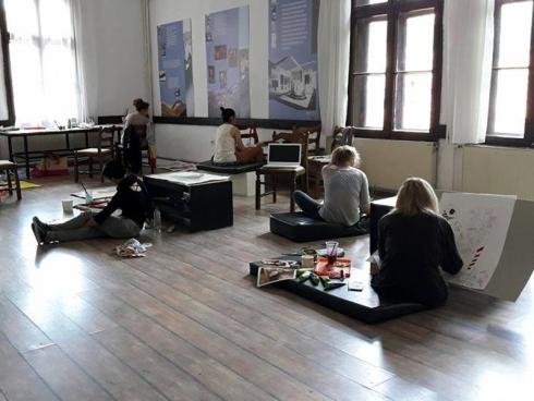 Feministkinje stvarale u Sićevu; foto: Centar za devojke