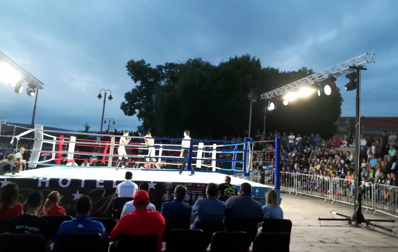 Kik boks revija amfiteatar na keju Nisave foto Juzne vesti Milica Jovanovic
