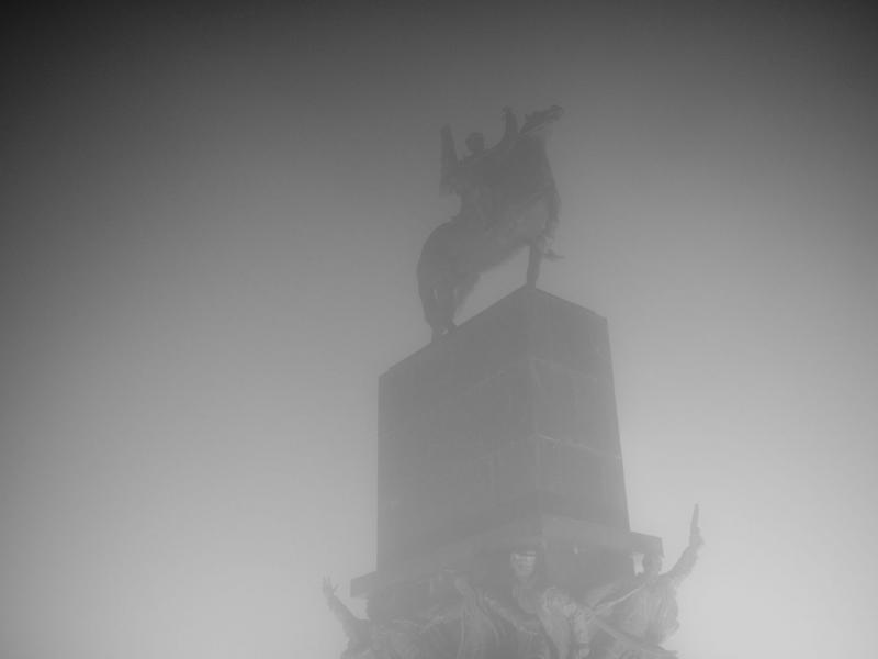 Konj u magli