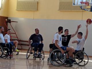 Prvi-trening-košarke-u-kolicima-3-foto-Fakultet-sporta-i-fizičkog-vaspitanja.