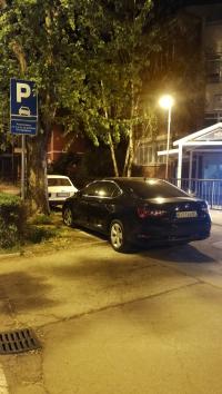 Bahato parkiranje vozača predsednika GO Medijana