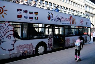 Turistički autobus