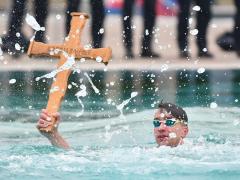 Andrija Petković plivanje za časni krst Bogojavljenje Niš 2020 foto Južne vesti Vanja Keser2