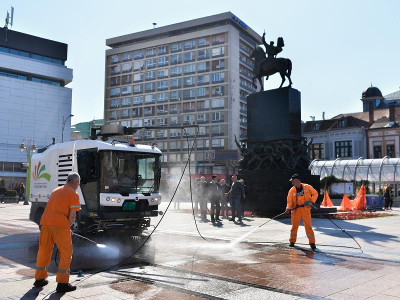 Pranje trga niš foto Juđne vesti Vanja Keser