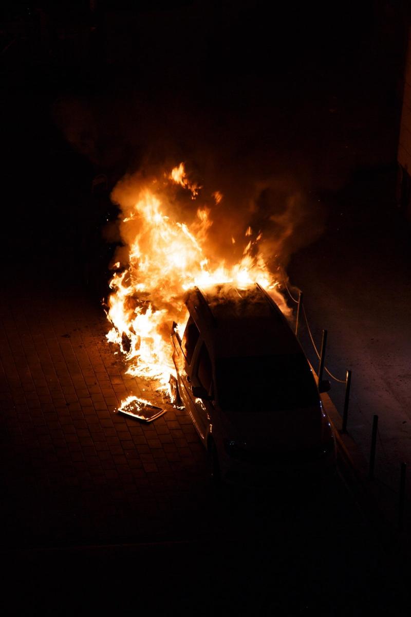 Zapaljeni automobili Somborska 4; foto: Davorin Dinic