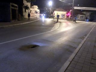 Krater na početku Ulice Kosovke devojke; foto: čitalac-Prijavi problem