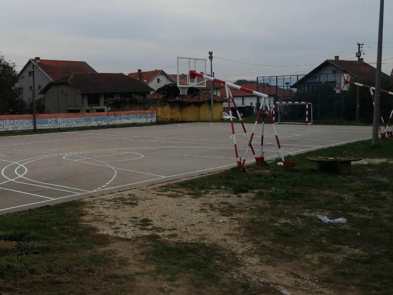 Sportski teren - Neradovac