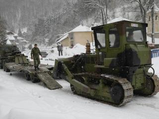 Vojska - sneg Crna Trava
