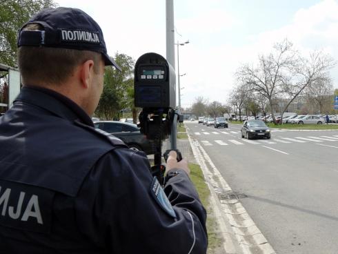 radar kontrola brzina foto saobracajna policija