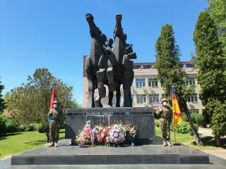 Spomenik revoluciji Vranje