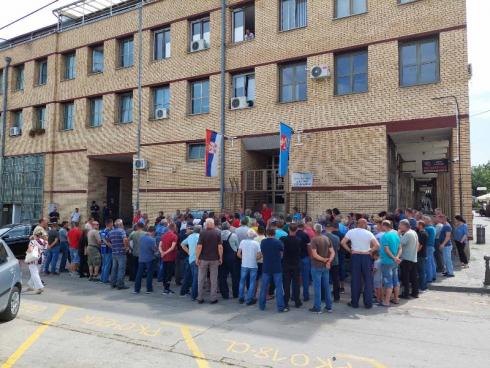 Radnici "Simpo-Šik"-a od ponedeljka nastavljaju proteste blokadom državnog puta Niš-Priština