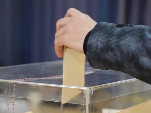 Glasanje, izbori, glasačka kutija