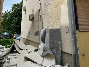 Muke stanara sa fasadom koja otpada u Nišu se nastavljaju - niko ne reaguje