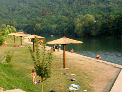 Vlasotince reka Vlasina