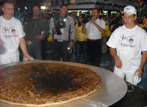 Rostiljijada najveca pljeskavica 2010