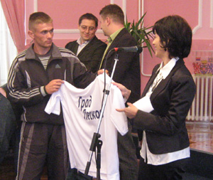 Leskovac detalj sa urucivanja sportske opreme