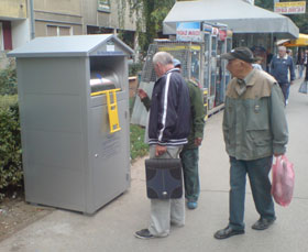 Kontejneri za polovnu garderobu