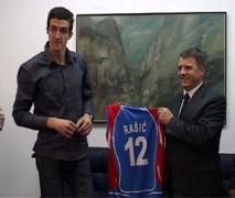 Nis prijem u GO Pantelej za odbojkaskog reprezentativca Milana Rasica pokrivanje