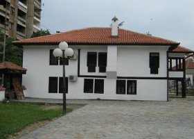 skolska uprava leskovac novo