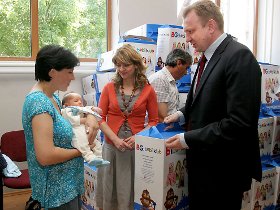 bojnik djilas i bebi klub