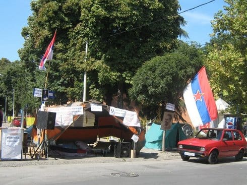 Leskovac: rezervisti protestuju uz Titovu sliku 7 leskovac veterani slika tita