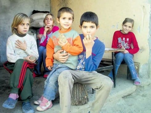 Bajkeri pomogli siromašnoj porodici 12 leskovac deca bata ilic