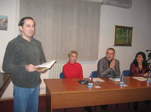 Humanitarno veče poezije 6 leskovac vece poezije