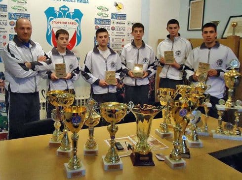 Kikbokseri Niša najbolji u Srbiji 10 kikbokseri na kraju 2011