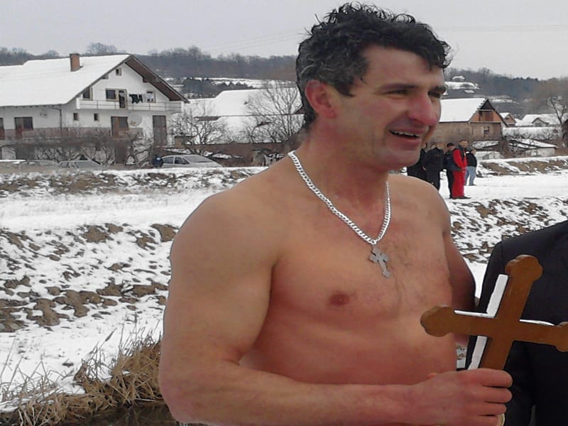 Prvo plivanje za krst u Svrljigu 1 Bojan Videnovic pobednik