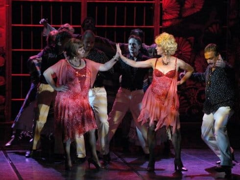 Repertoar pozorišta za februar 5 scena iz predstavedve ruze