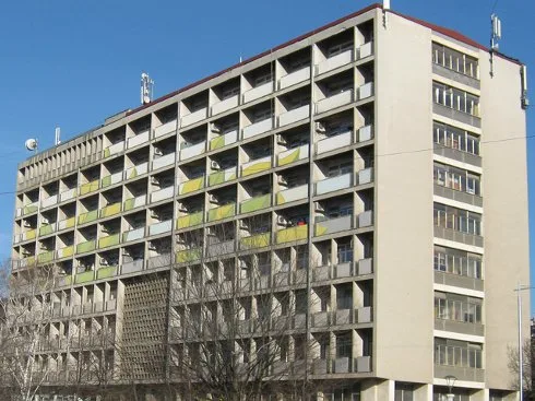 Činovnicima skraćen radni dan 4 Osmospratnica nova