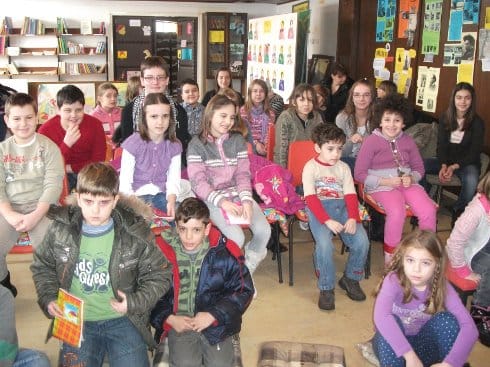 Međunarodni dan maternjeg jezika 6 deca